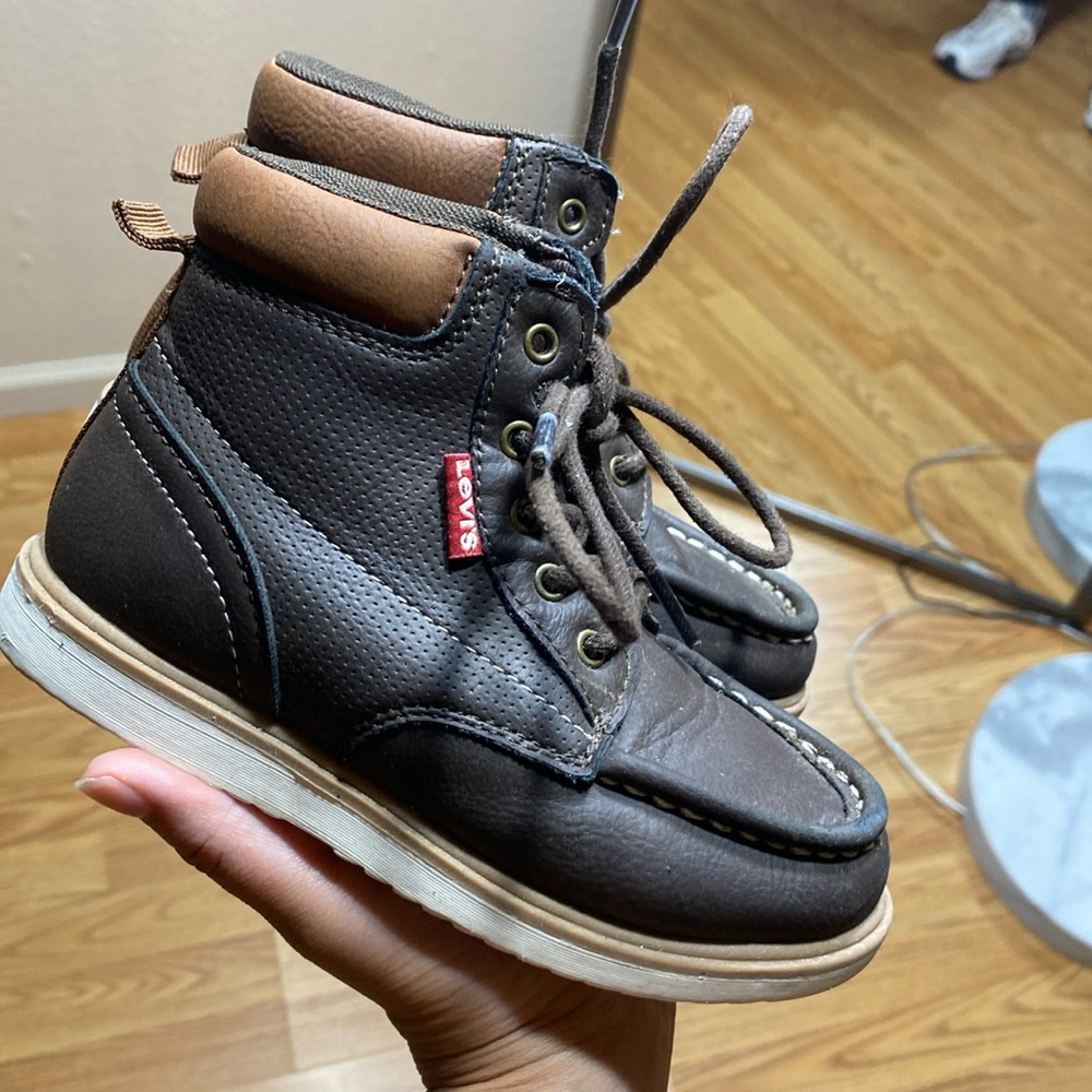 Levi’s Brown High Top Faux Leather Boots | Boy’s Size 11
